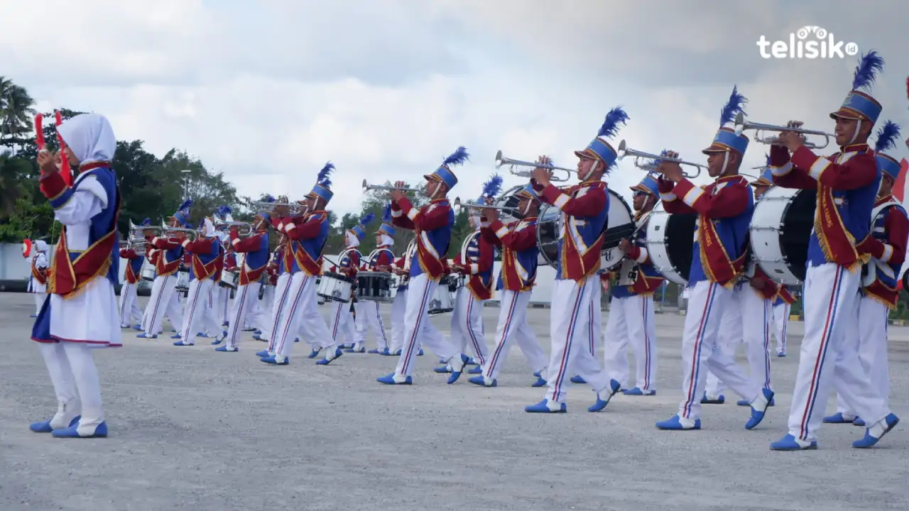 Marching Band SMAN 1 Wangi-Wangi Tampil Memukau pada HUT ke-78 RI di Wakatobi