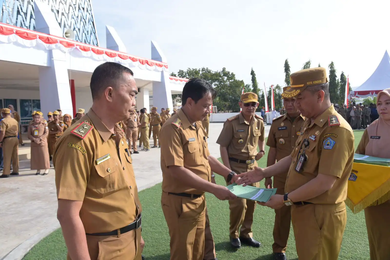 Pj Wali Kota Kendari Non Aktifkan Dua Camat dan 34 Lurah