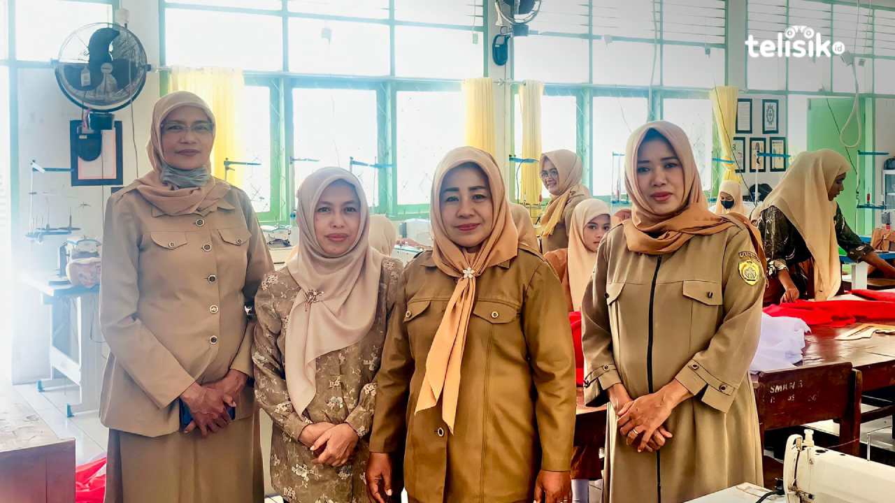 SMK se-Sulawesi Tenggara Jahit Bendera Sepanjang 17 Km Termasuk SMKN 3 Baubau
