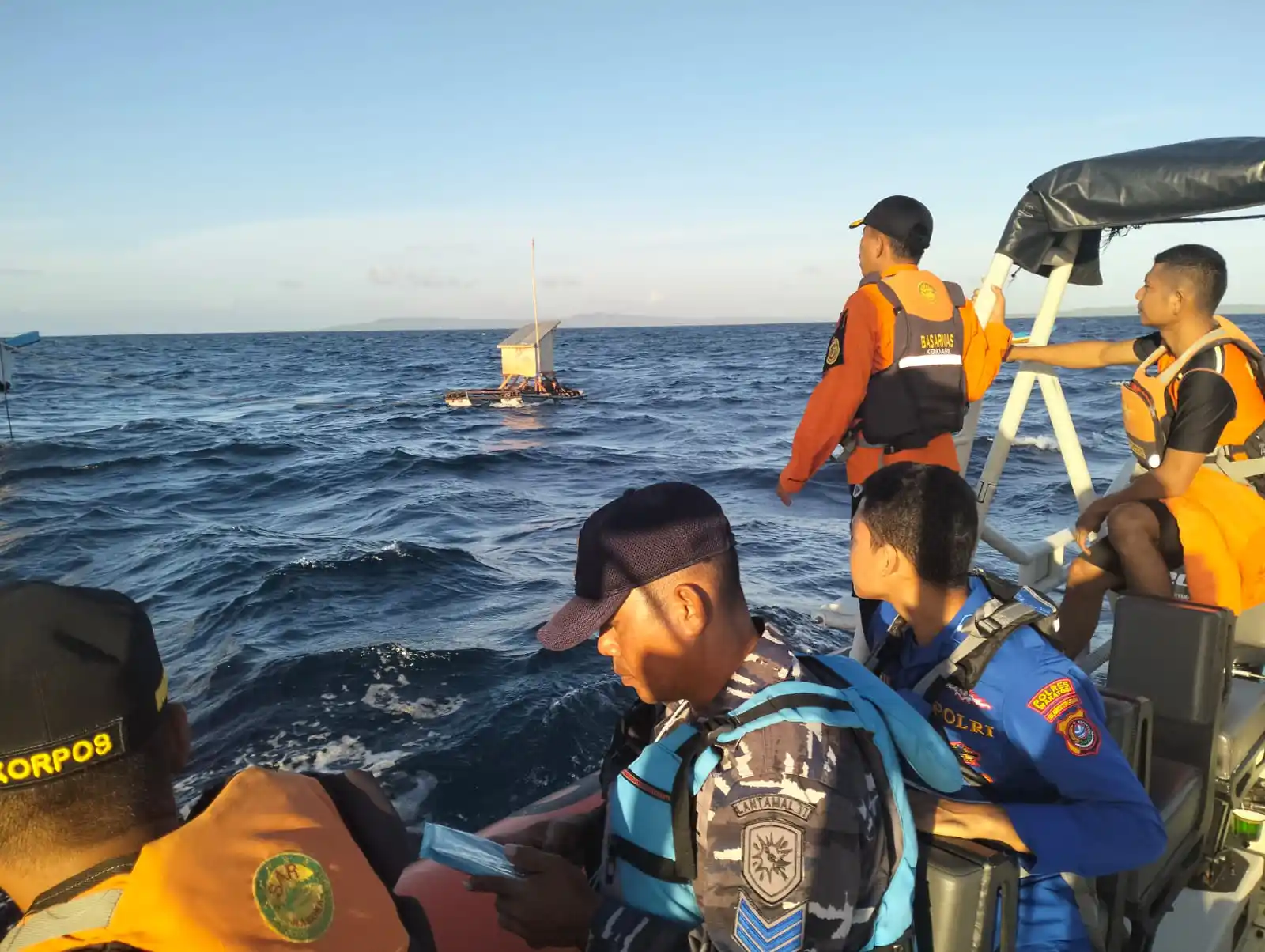 Tiga Awak Kapal Ditemukan Terdampar di Perairan Maloge Lasalimu Selatan