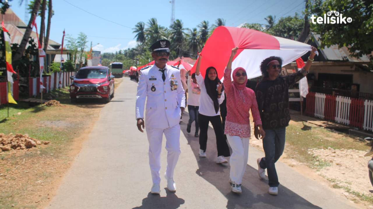Warga Mantobua Gelar Kirab Bendera Merah Putih Sepanjang 78 Meter