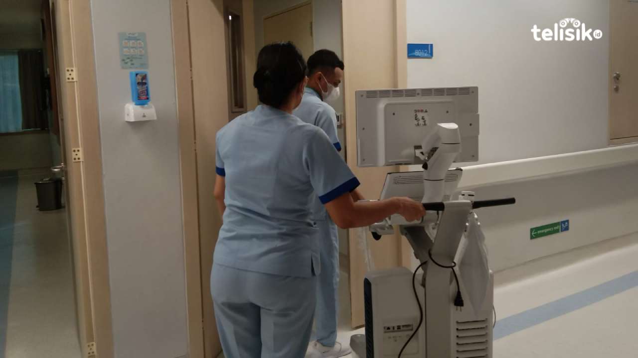 Dirawat Sejak Kamis Subuh, Mantan Bupati Konawe Utara Aswad Sulaiman Masih Terbaring Lemas