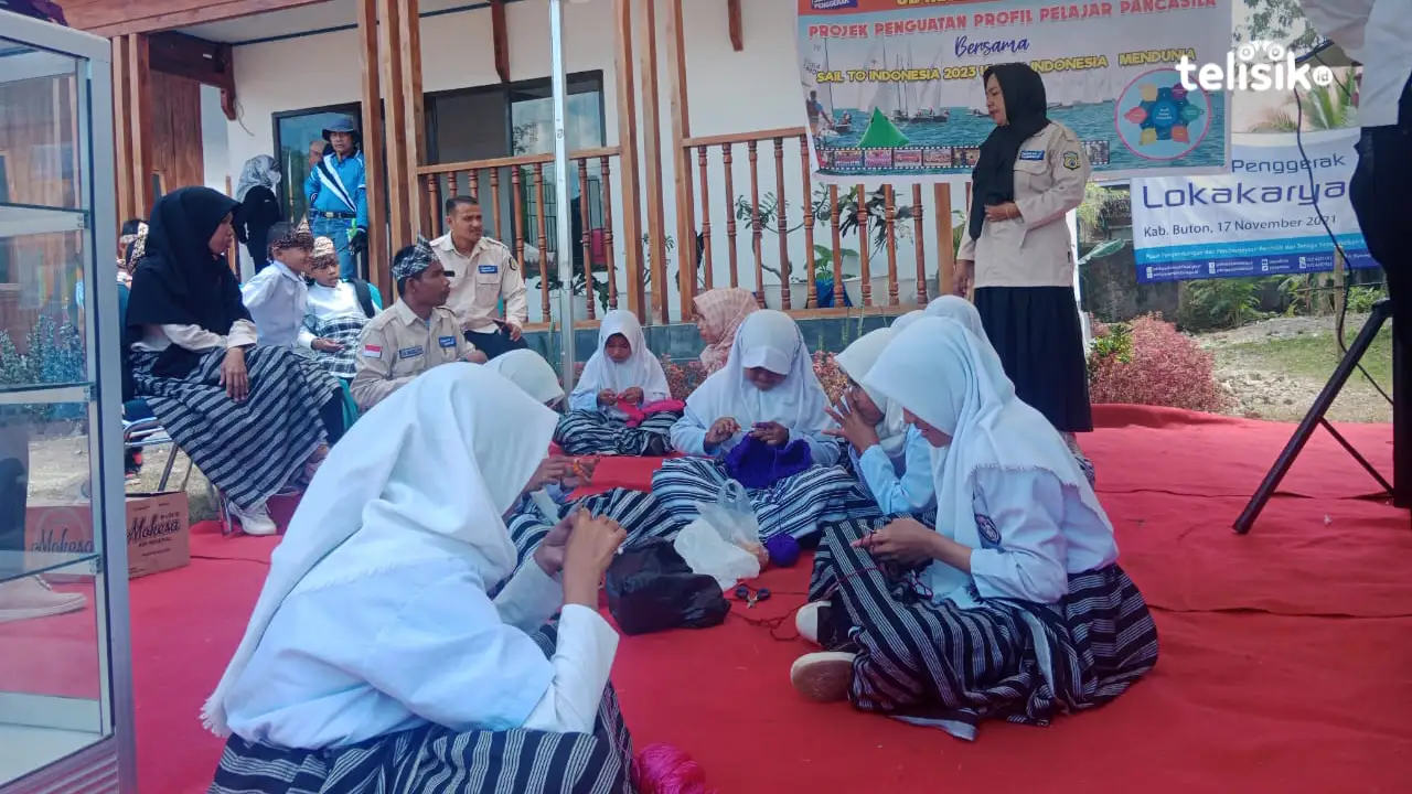 Hasil Rajutan Siswa SDN 80 Buton Dipamerkan di Festival Teluk Pasarwajo