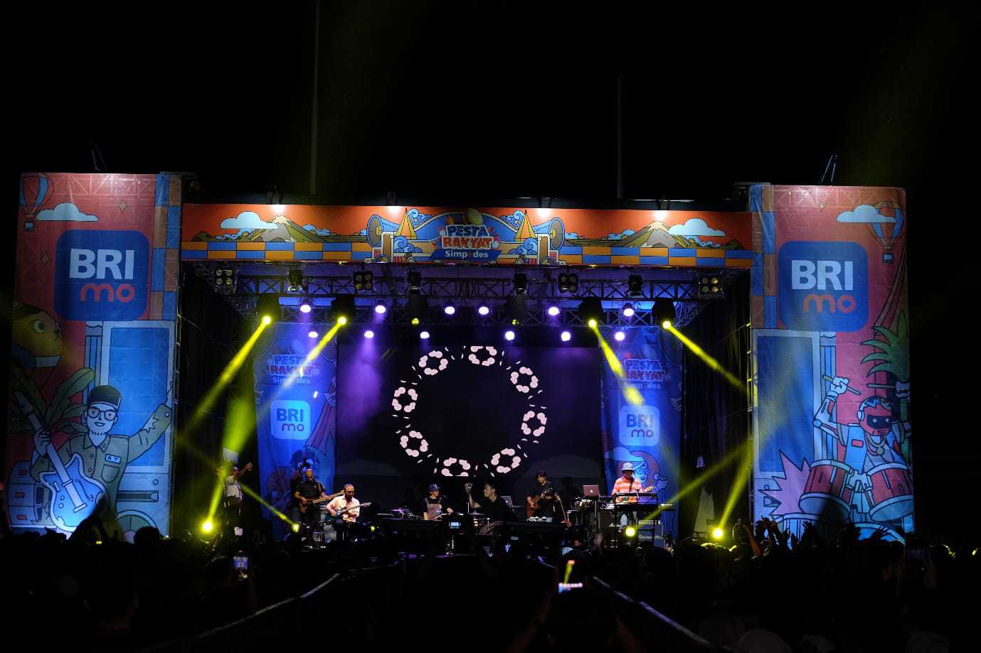 Meriahnya Pesta Rakyat Simpedes di Kota Kendari