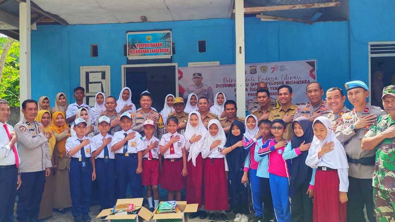Peduli Budaya Literasi, 1000 Buku untuk Sekolah di Kota Baubau