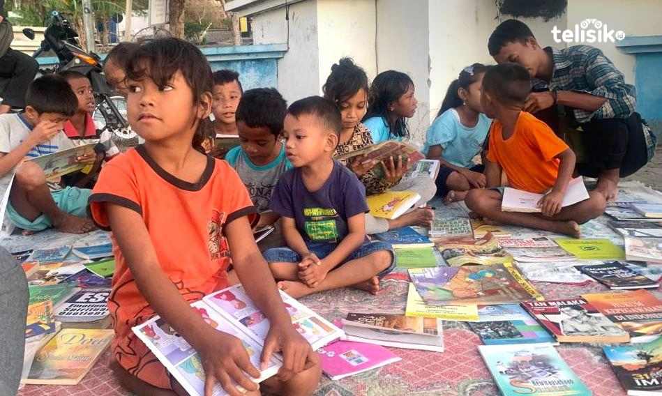 Peduli Literasi, Pemuda Kadolomoko Kota Baubau Inisiasi Lapak Baca