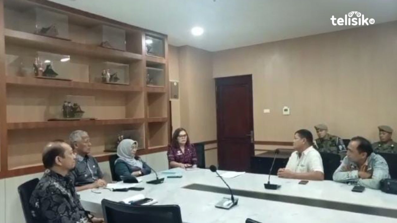 Petani Demo Kantor Gubernur Sumatera Utara Gegara Tak Dibolehkan Panen Padi