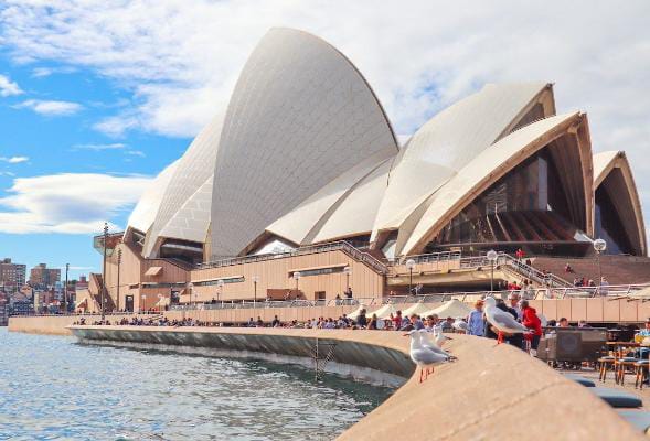 Berusia 8 Miliar Tahun Cahaya, Sinyal Radio Ini Ditangkap di Bumi