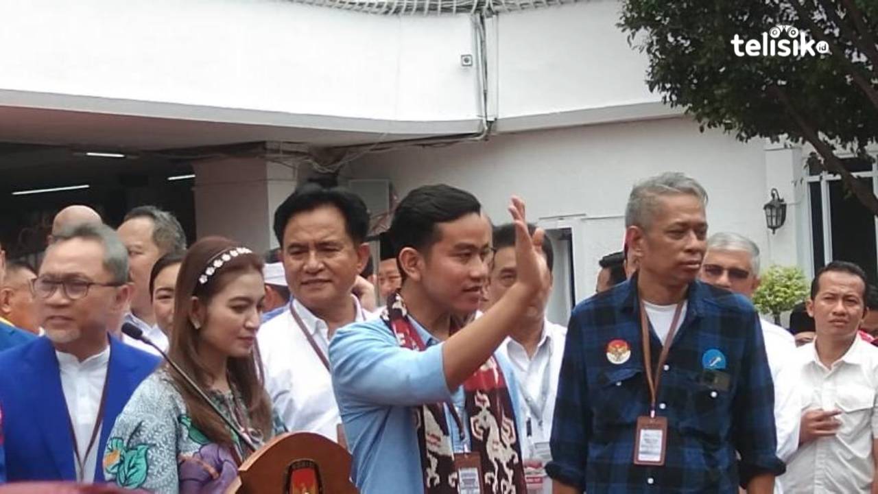 Daftar ke KPU Bareng Prabowo, Gibran Puasa Bicara Hingga Pulang