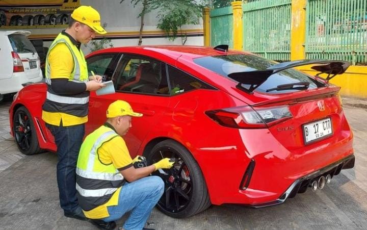 Hindari Hal Ini, Penyebab Ban Mobil Cepat Botak
