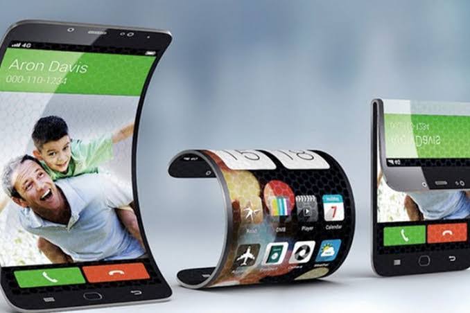 HP Layar Gulung Bakal Diperkenalkan di 2024