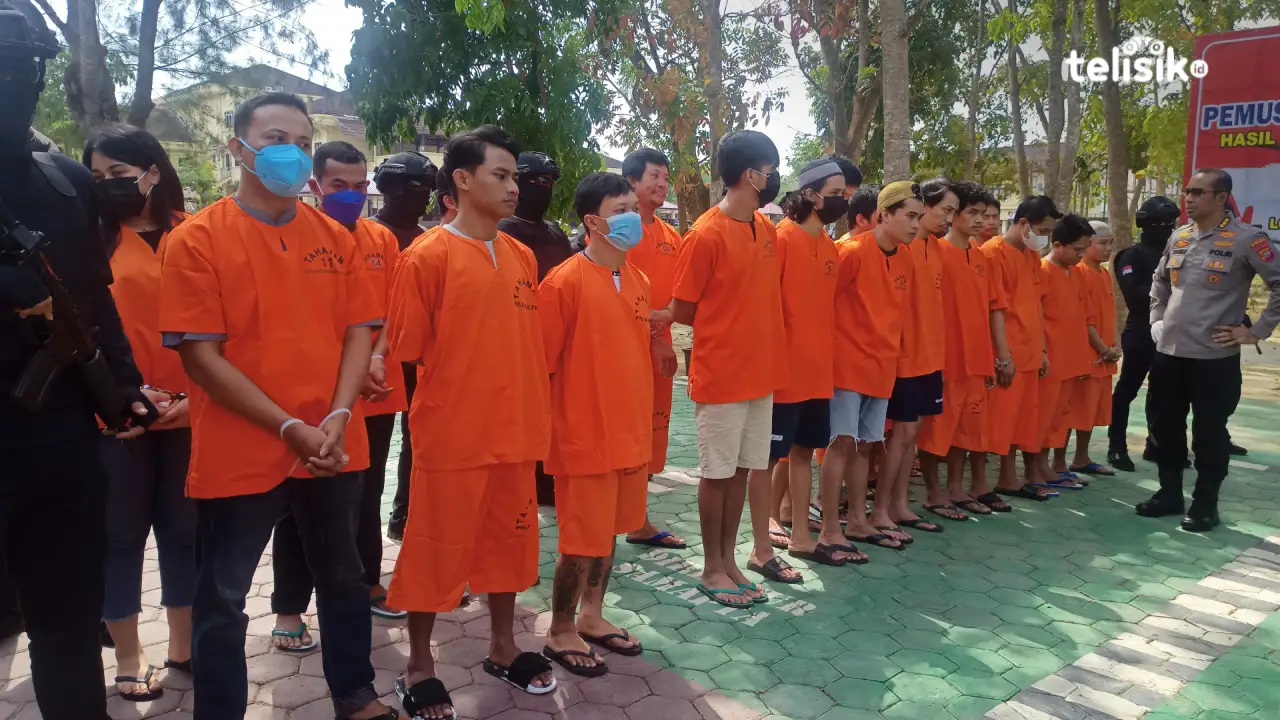 Polda Sulawesi Tenggara Ungkap 2,956 Kilogram Narkoba dan Bekuk 21 Bandar