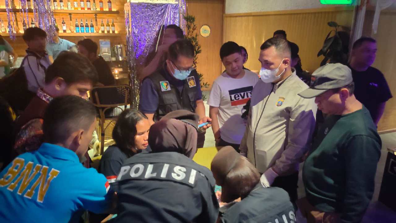 Polisi dan TNI Razia Hiburan Malam D'Red dan Lucy In The Sky di Medan, 4 Pengunjung Diangkut
