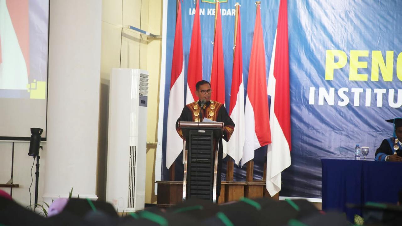 434 Mahasiswa Ikuti Wisuda ke-12 IAIN Kendari, Rektor Tekankan Hal Ini