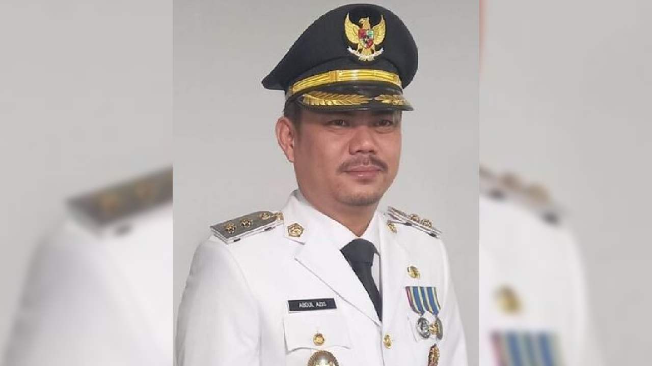 Dilantik jadi Bupati Kolaka Timur Definitif, Ini Profil Abdul Azis