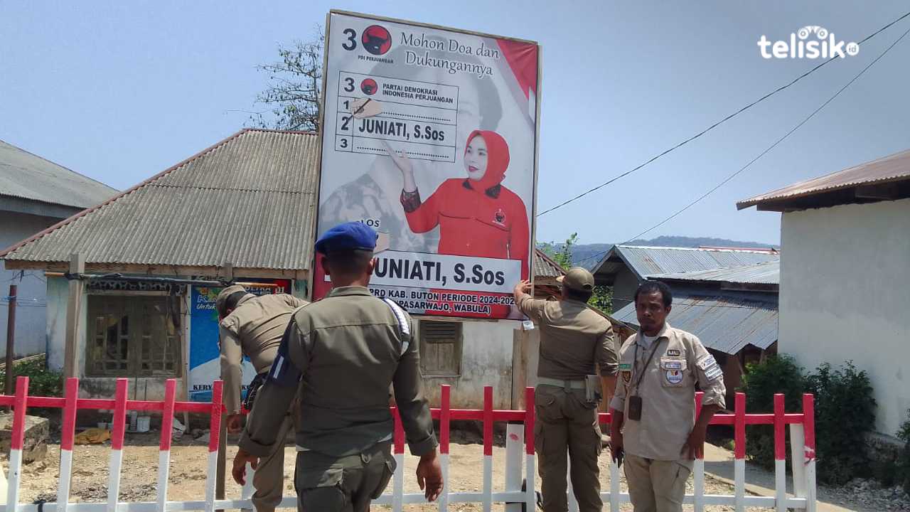 Bawaslu Buton Copot Ratusan APK di Kecamatan Pasarwajo