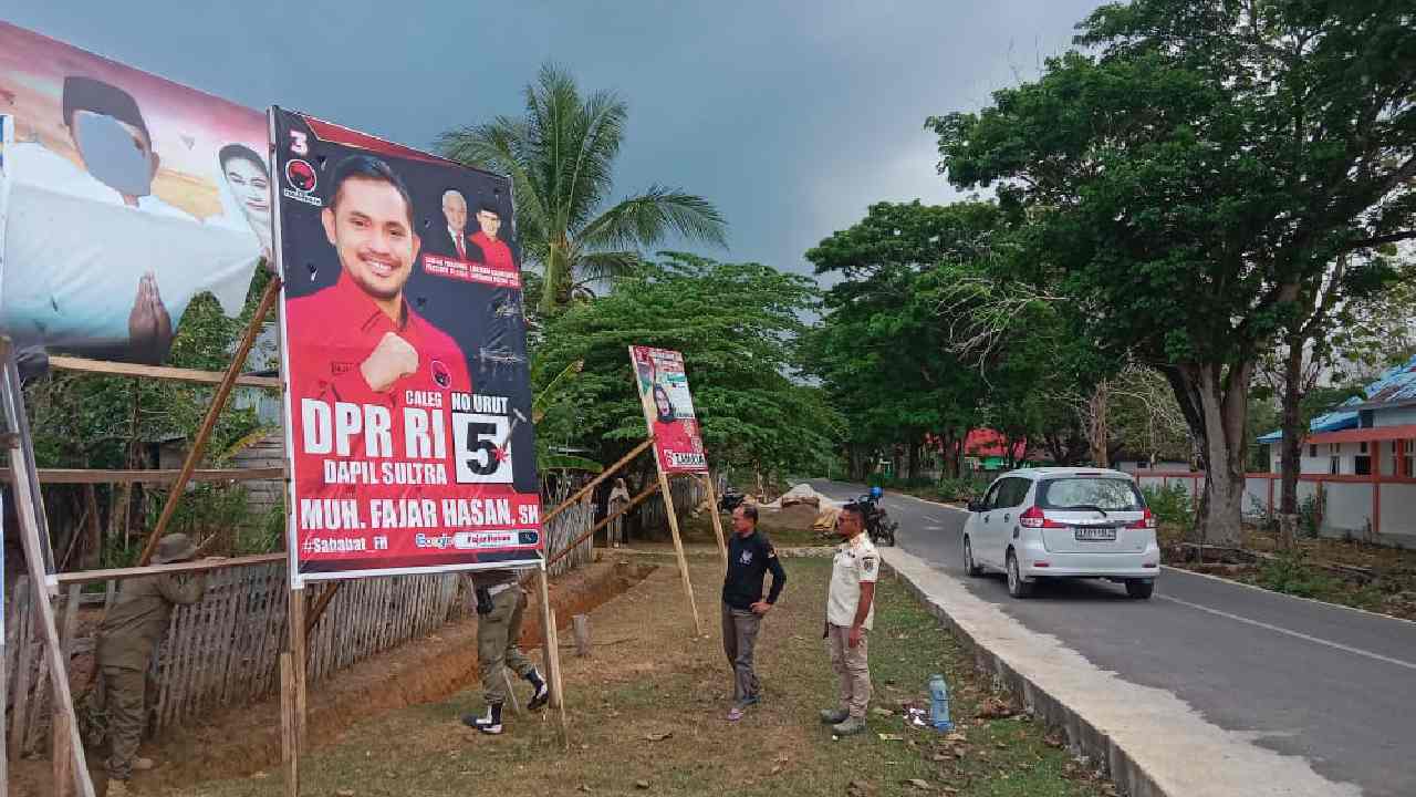 Belum Masuk Kampanye Baliho Caleg di Muna Barat Ditertibkan