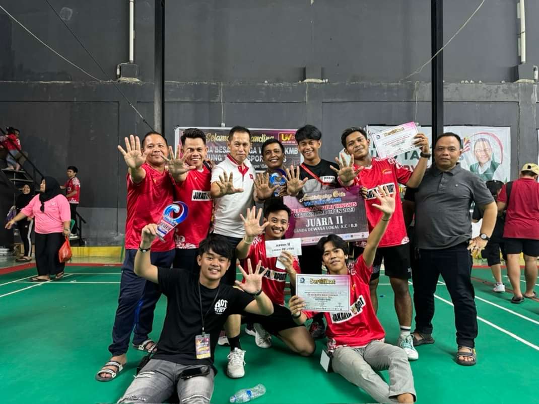 Caleg DPR RI Andi Musakkir Disambut Antusias Komunitas Badminton