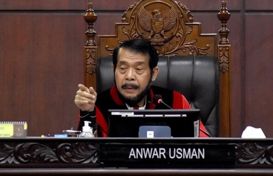 MKMK Berhentikan Adik Ipar Jokowi Sebagai Ketua Mahkamah Konstitusi, Gerindra tak Puas dan Elit PDIP Apresiasi Jimly
