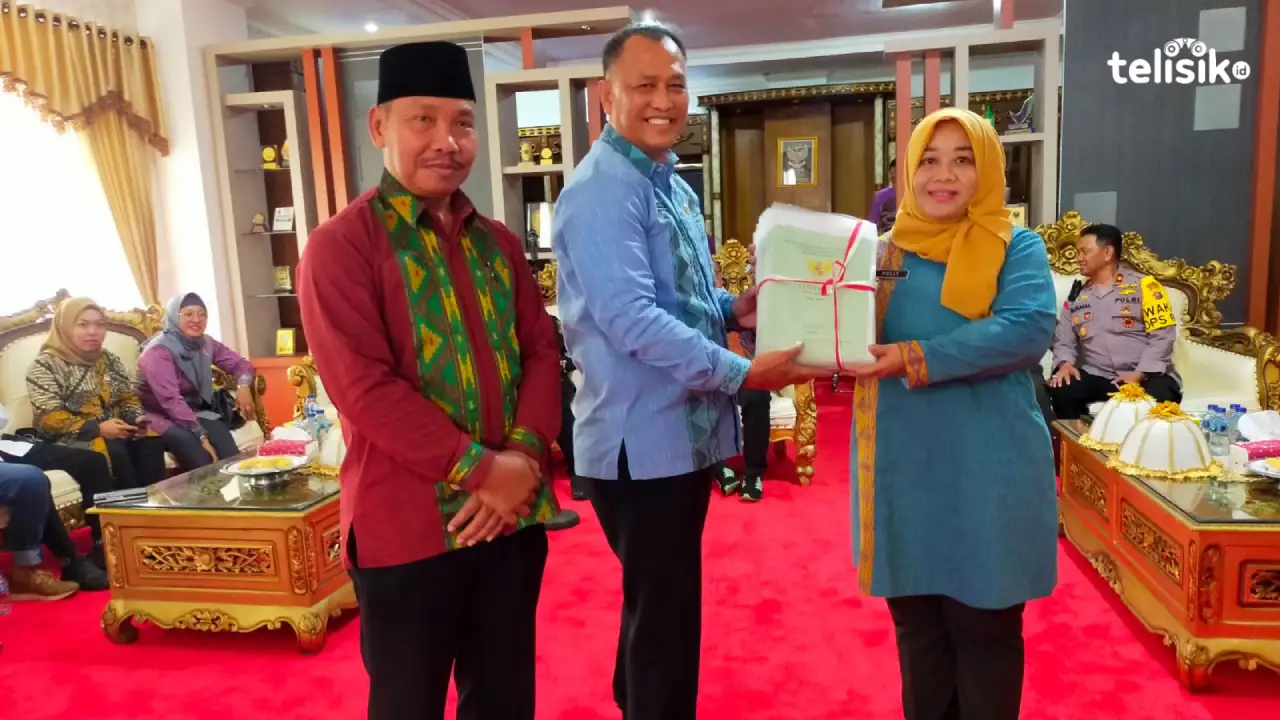 Pemda Konawe Terima Puluhan Sertifikat Tanah Aset Daerah dari BPN