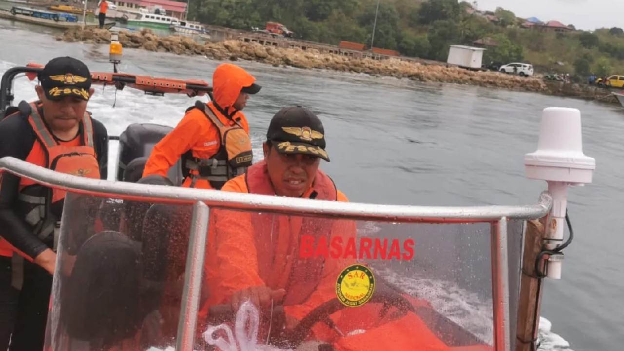 Sempat Terombang-ambing di Laut, 5 Penumpang Kapal Selamat hingga Pulau Pasipadangan Muna Barat