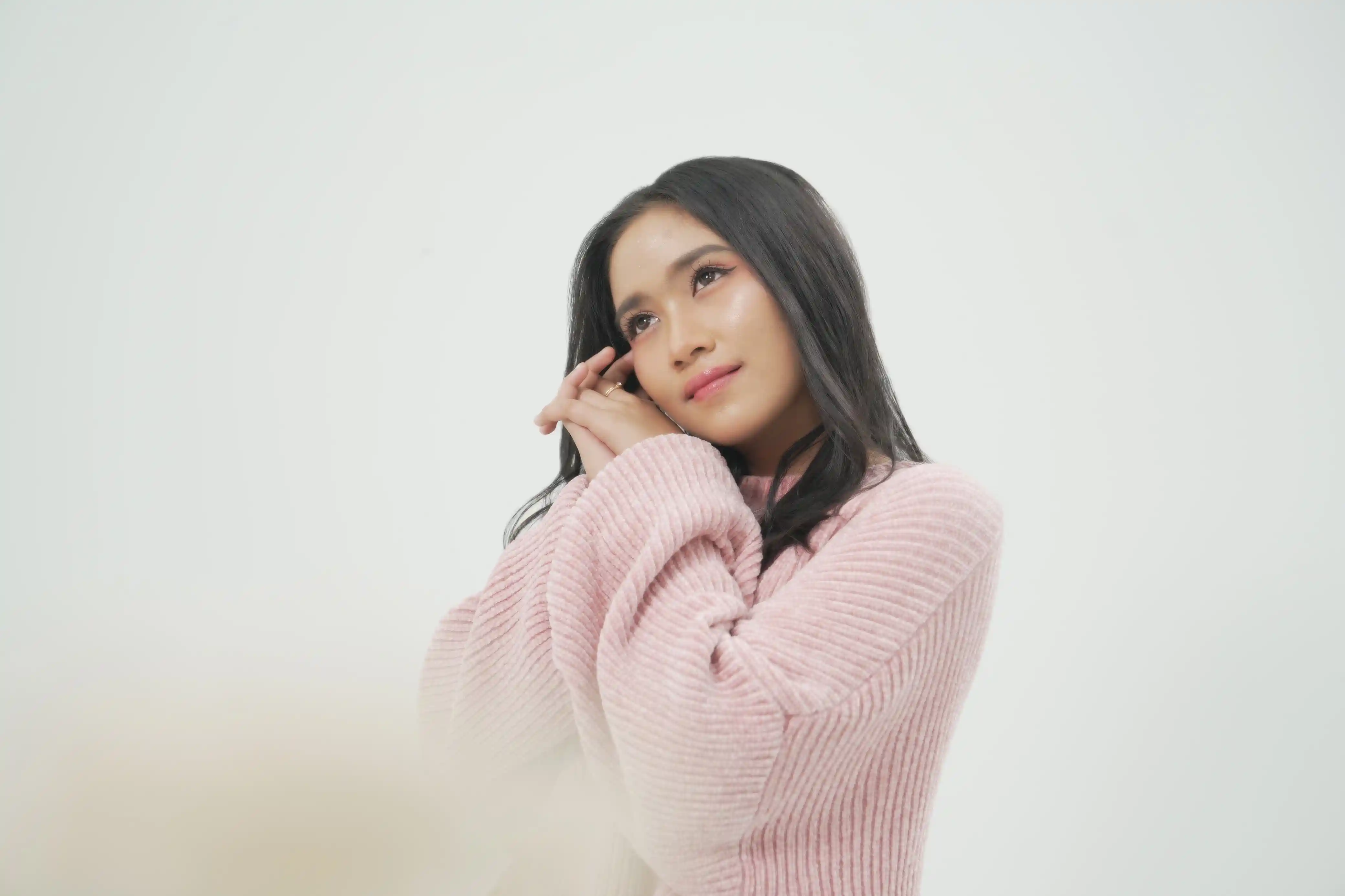 Sosok Deborah Hanna, Penyanyi Remaja Asal Sulawesi Tenggara yang Dikontrak Label Nasional