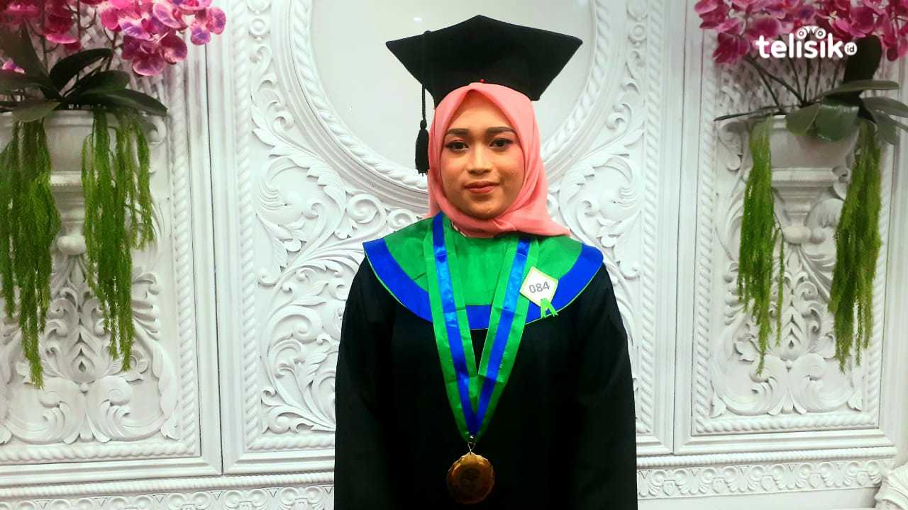 Sulpi Dewi Andhani Wisudawan Terbaik Unusra, Lama Kuliah 3,8 Tahun