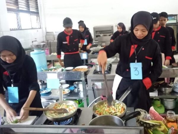 Dikbud Sulawesi Tenggara Dukung Siswa SMK Kreatif dan Siap Kerja