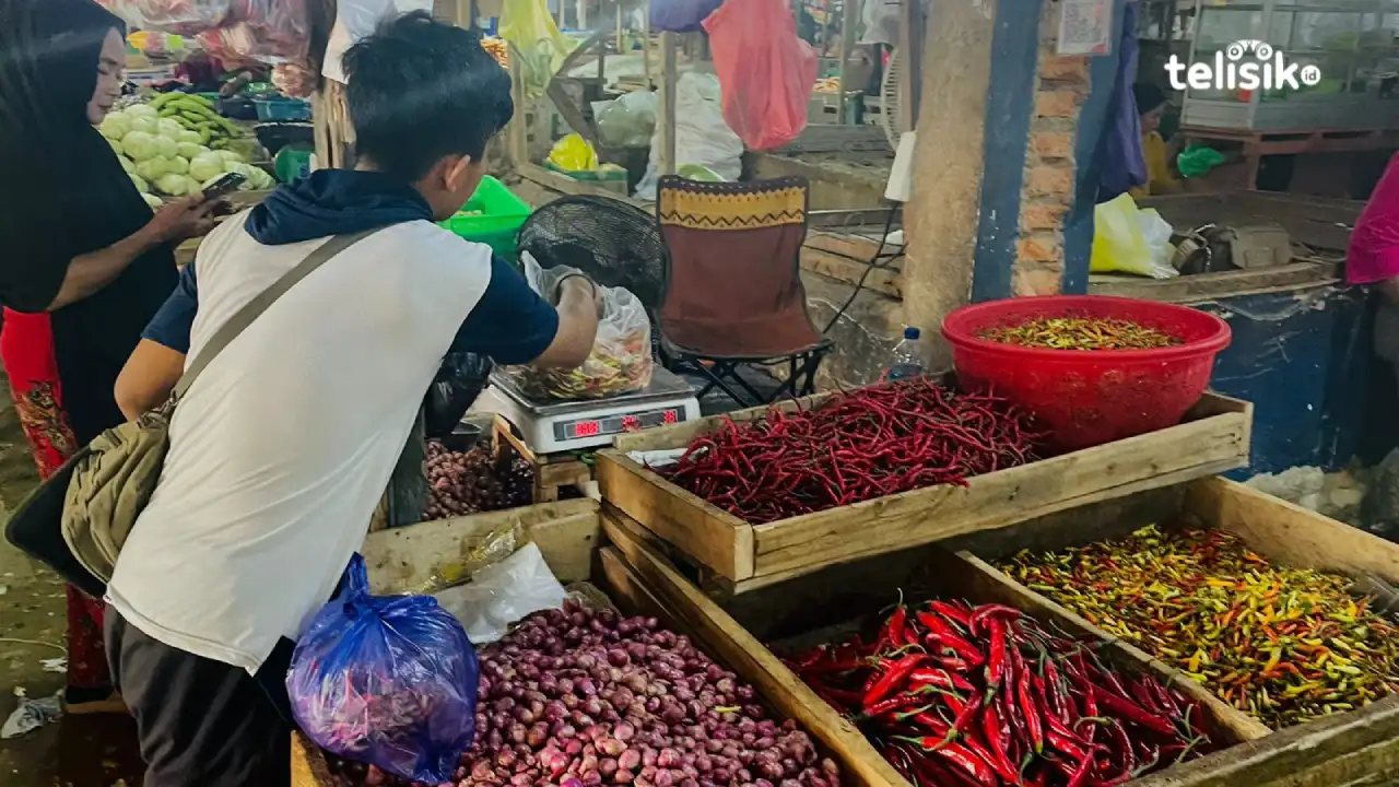 Jelang Nataru, Harga Cabai Tembus Rp 130 Ribu per Kilogram