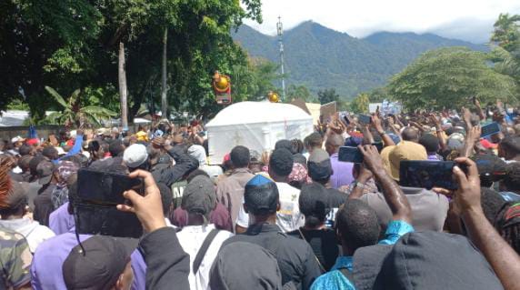Kronologi dan Fakta Rusuhnya Iringan Jenazah Lukas Enembe, Pj Gubernur Papua Terkena Lemparan Batu