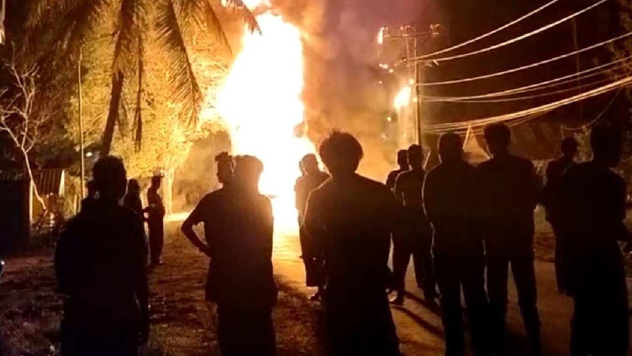 Kronologis Mobil Pick Up Pengangkut 80 Jeriken Pertalite Alami Kebakaran