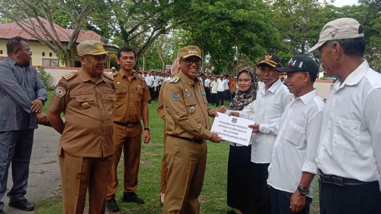 Pemda Muna Barat Tambah Insentif ke Ketua RT dan RW