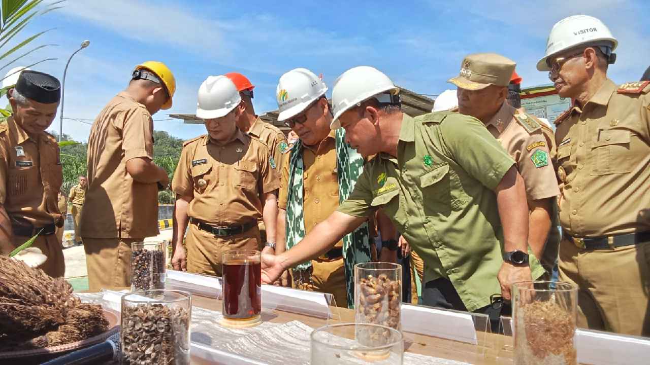 Pj Bupati Konawe Dorong Kemajuan Daerah dari Sektor Perkebunan