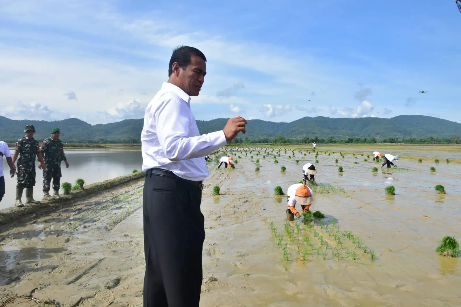 Awali Karir Sebagai PPL, Gaji Menteri Pertanian Amran Sulaiman hanya Rp 125 Ribu