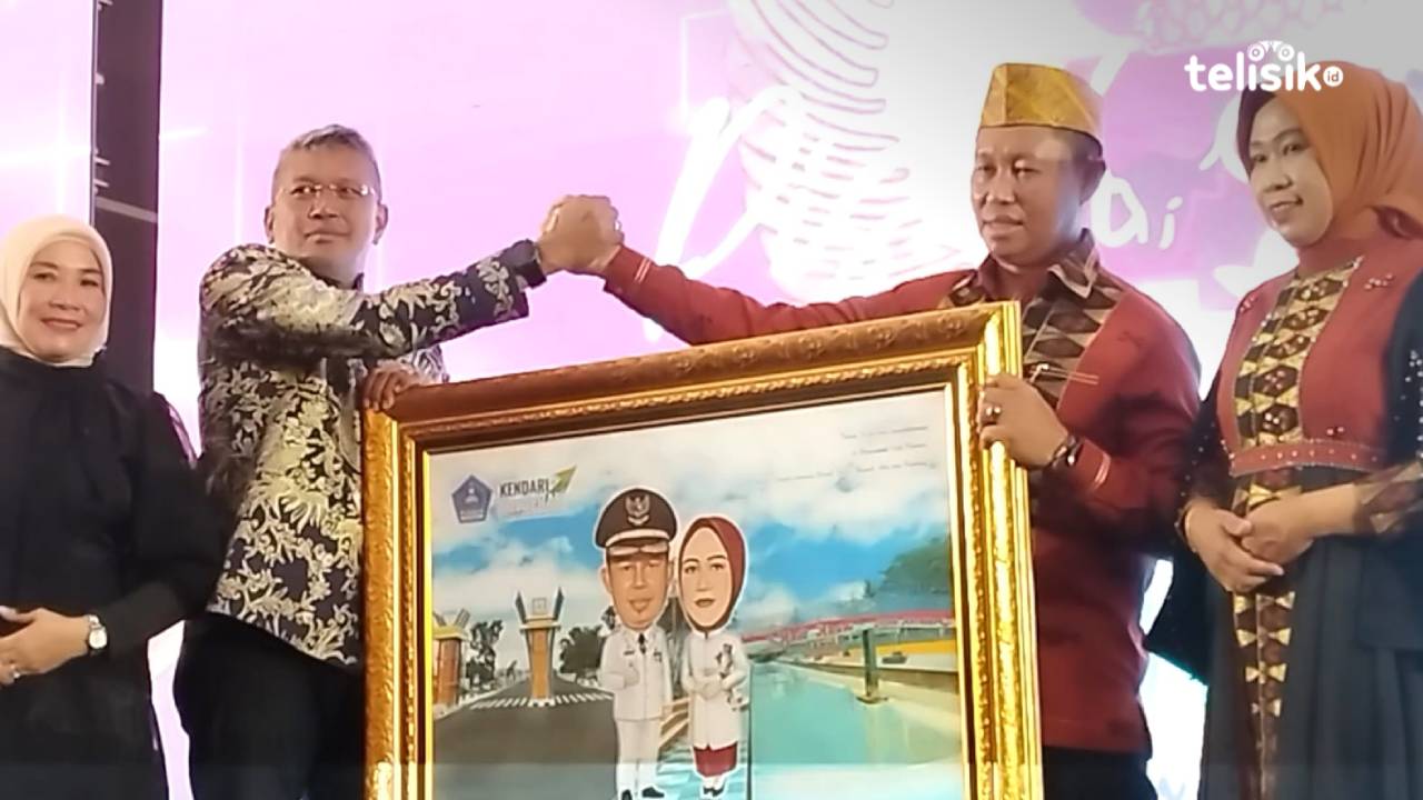 Haru dan Sedih Warnai Pisah Sambut Mantan Pj Wali Kota Kendari Asmawa Tosepu