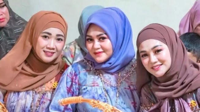 Ini Pekerjaan 3 Istri Haji Alwi Ruslan, Menikah Sudah 7 Kali dan Pernah Berangkatkan Umrah Ratusan Orang