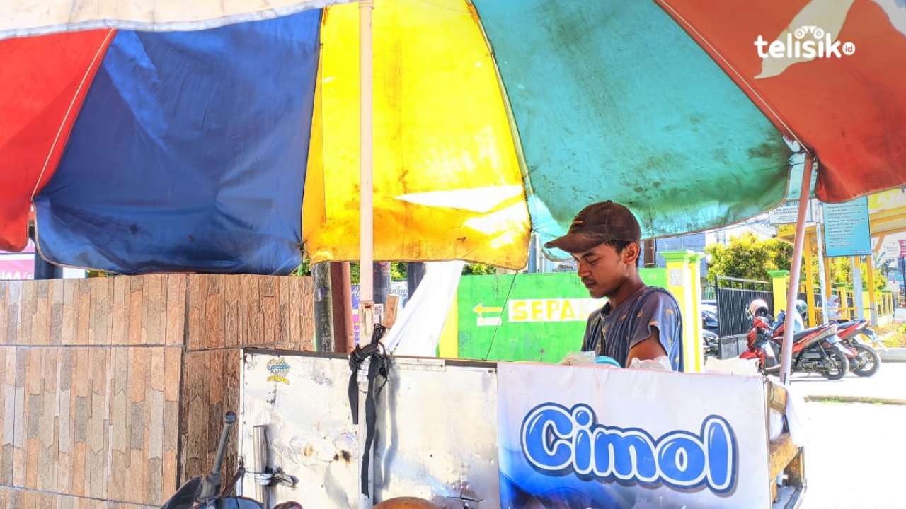 Jualan Cimol, Pedagang Ini Raup Omzet Rp 700 Ribu Per Hari