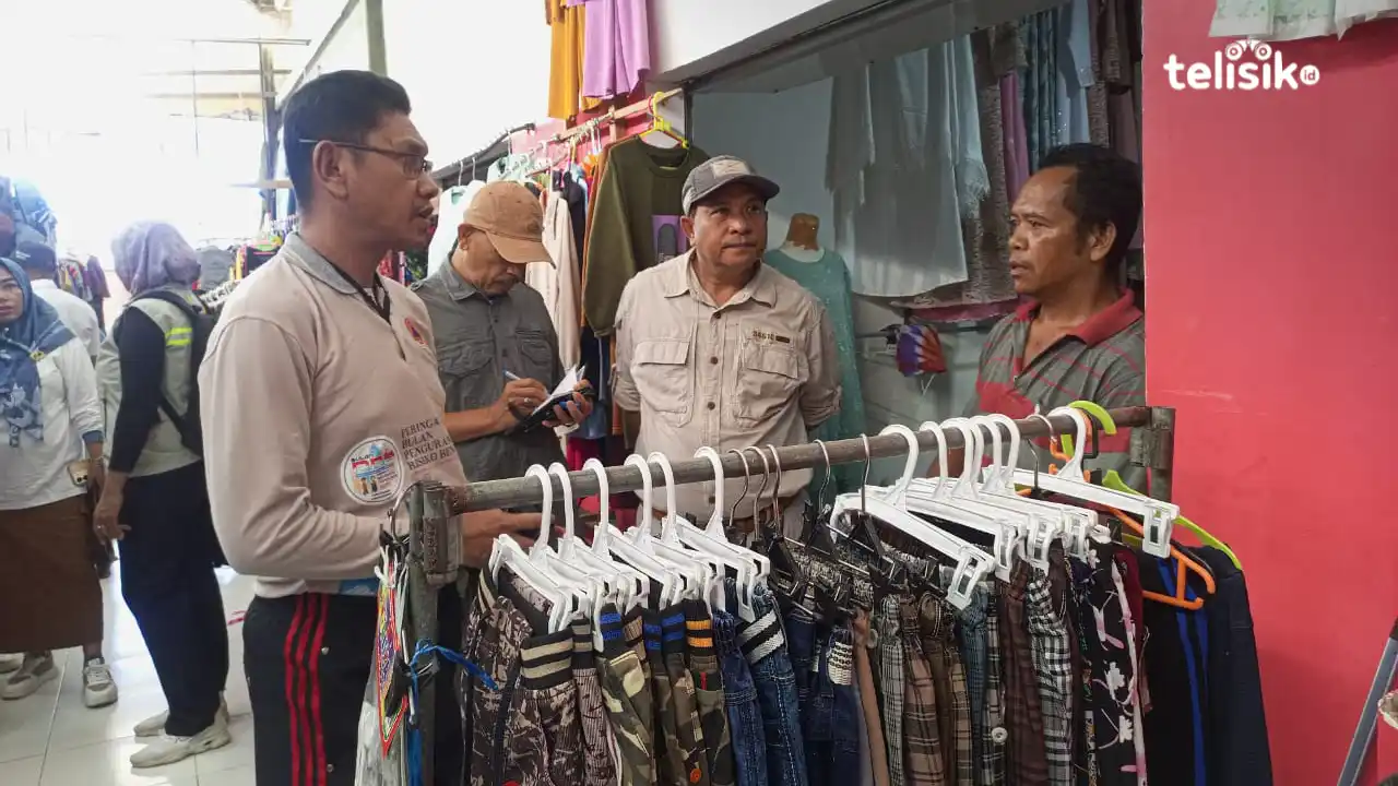 Kunjungi 2 Pasar, Pj Bupati Buton Selatan Dengarkan Curhat Pedagang