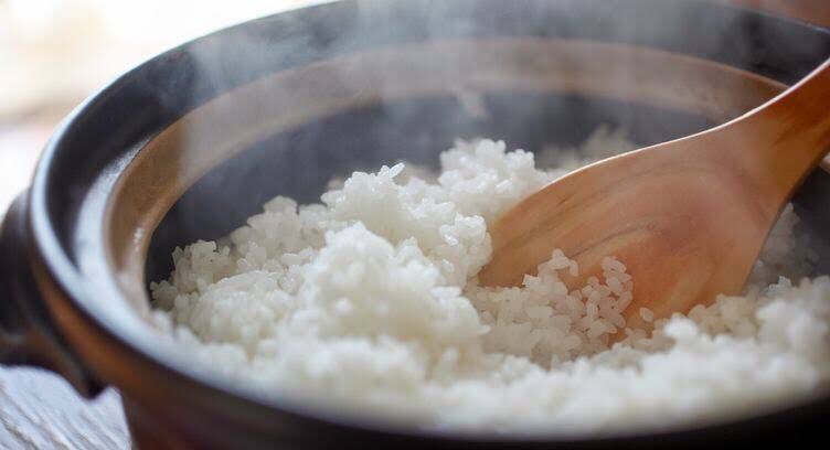 Life Hack Atasi Nasi Lembek Kebanyakan Air