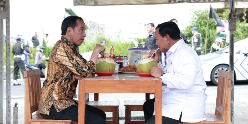 Mesranya Jokowi Makan Bakso dengan Prabowo, Anies Siapkan Kejutan Ini di Debat Terakhir