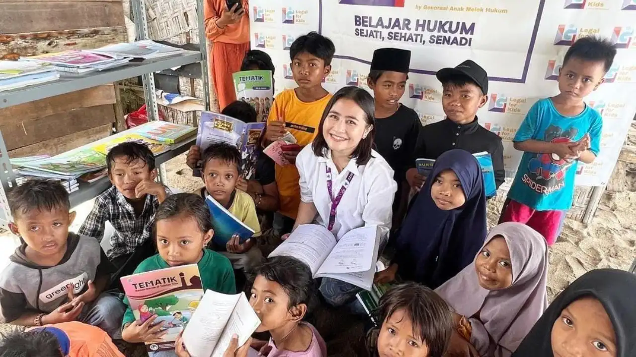 Sukses di Dunia Entertainment, 5 Selebritis Indonesia ini Memiliki Segudang Prestasi