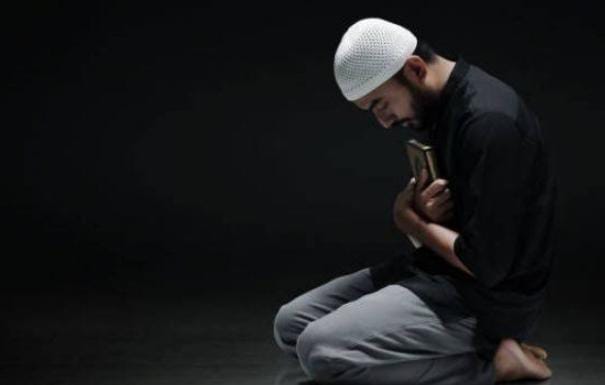 Tak Hanya Syahadat, Ternyata Ini Syarat Lain Masuk Islam