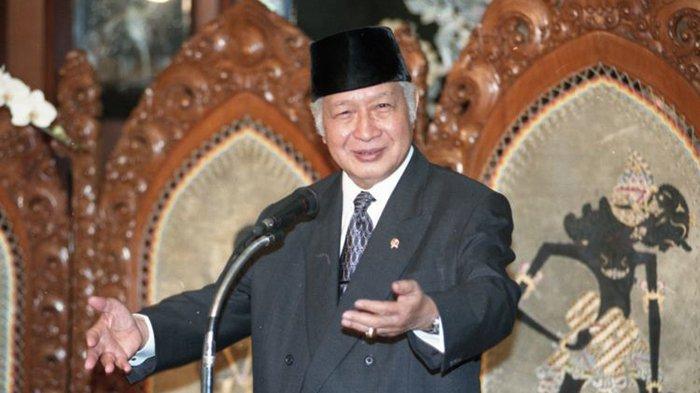 Wakil Presiden yang Tak Diinginkan Soeharto, Sempat jadi Penjual Rokok