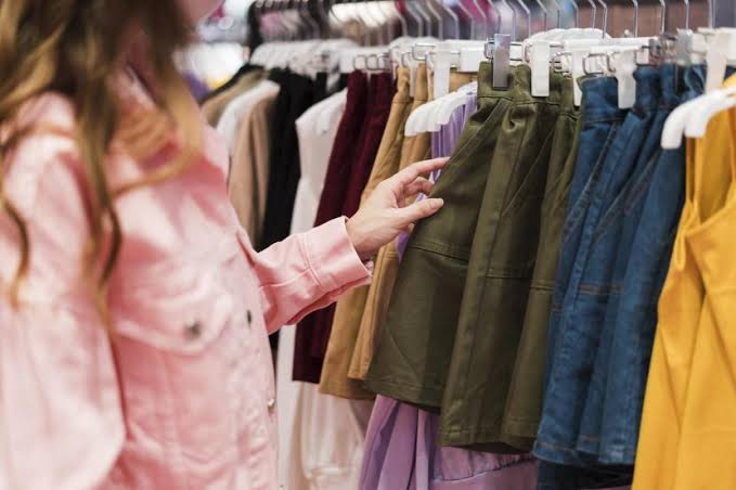 Warna Pakaian yang Cocok Bagi Kulit Sawo Matang