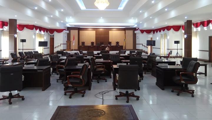 Puluhan Incumbent Tersingkir, Banyak Wajah Baru Dipastikan Isi Kursi DPRD Muna