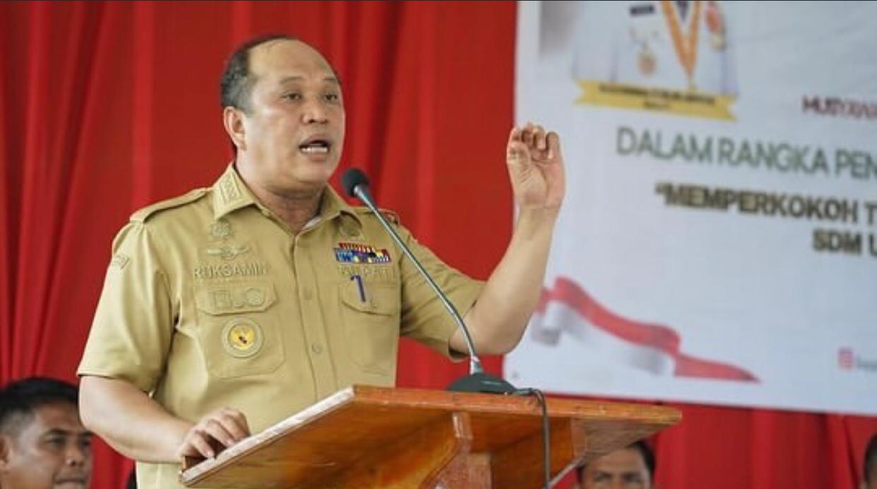 Sosok Ruksamin, dari Penjual Koran hingga Menjadi Bupati Konawe Utara