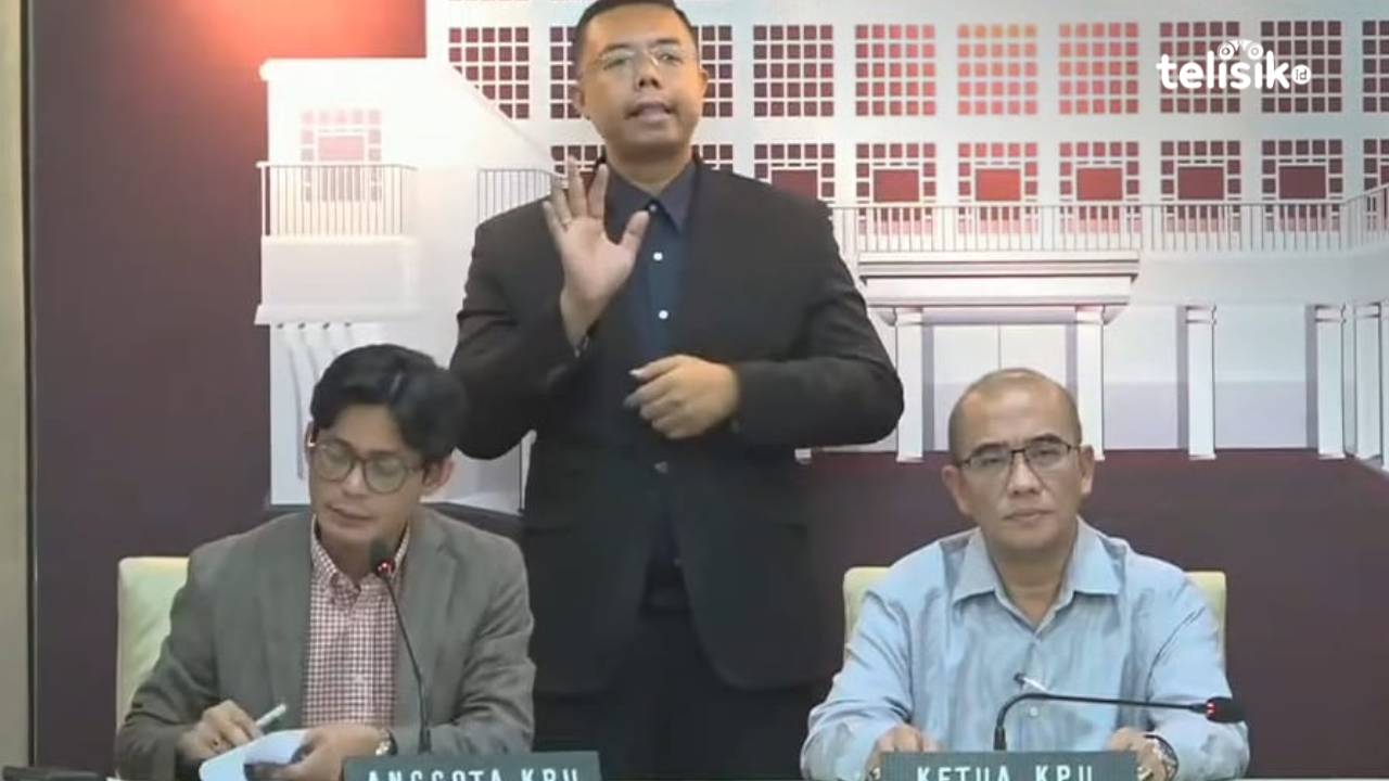 Hasyim Tampik Tudingan Suara Ganjar-Mahfud Dikunci 17 Persen, Eks Ketua MK Sebut Server KPU Lebih 10 Kali Berpindah