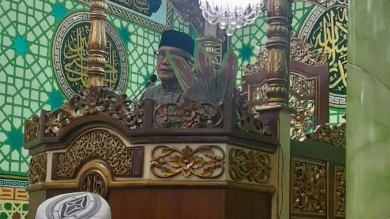 Lukman Abunawas Ceramah Ramadan di Masjid Baitul Izzah Kendari, Sampaikan 3 Hal Ini
