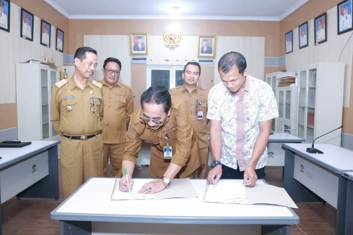 Pemda Bombana Terima Bantuan Alat Kesehatan untuk Persiapan Pembangunan RS Tipe D Pratama di Kabaena