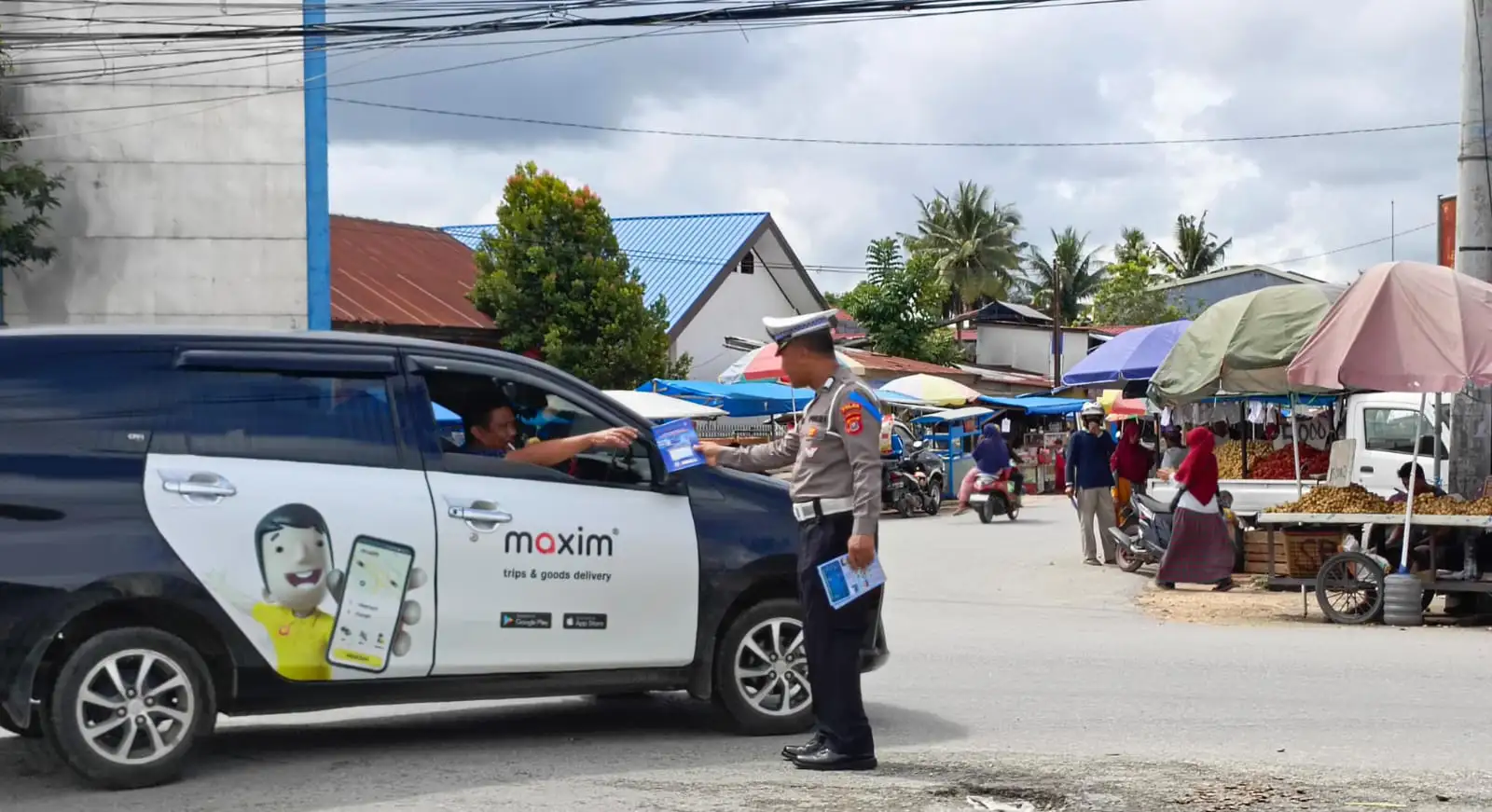 Petugas Ops Keselamatan Anoa 2024, Mulai Terjun di Pasar-Pasar Kendari